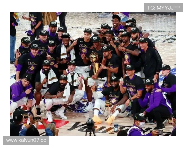 NBA历史9次总决赛横扫 詹皇两度上榜展现王者实力 NBA历史9次总决赛横扫 詹皇两度上榜展现王者实力