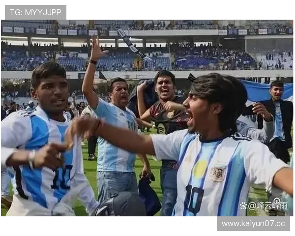 球迷骚乱事件后明星疑似遭冷落引热议众球迷集体发声力挺表达不满